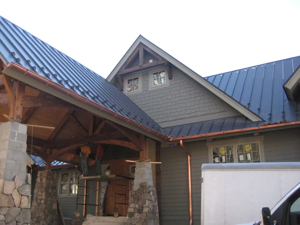 Craftsman Roofing team delivering quality roofing work in Ellendale